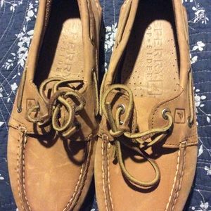 Sperrys men’s 8.5 used once , too tight for me